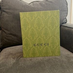 Gucci box